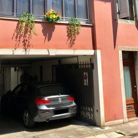 Che Piacere! Udine In Centro Col Posto Auto Apartment Exterior photo